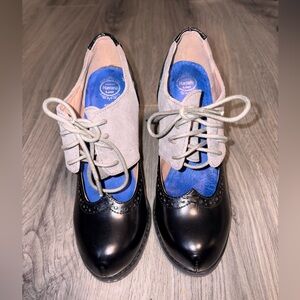 Jeffrey Campbell Black and Gray Lace-Up Oxford Heels